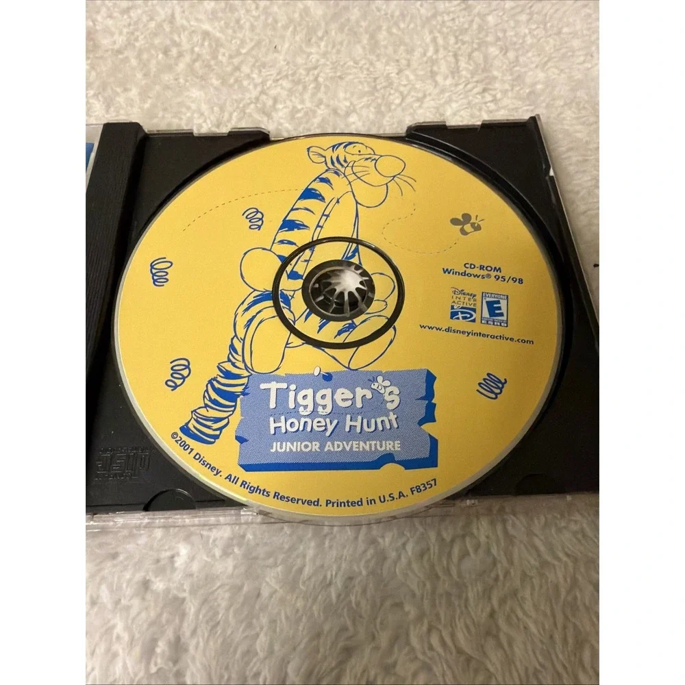 Disneys Tigger's Honey Hunt Junior Adventure PC CD ROM VTG Winnie The Pooh Game
